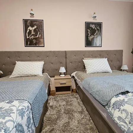 Alex Place-central * Sofia